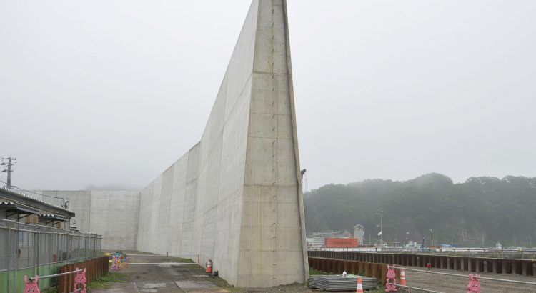 Mur Japon anti tsunami photo Tadashi Ono 01